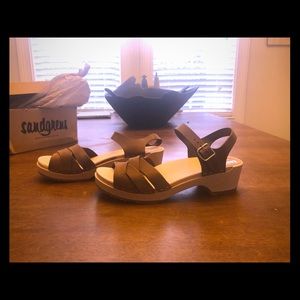 Authentic Sandgrens Clog Sandals